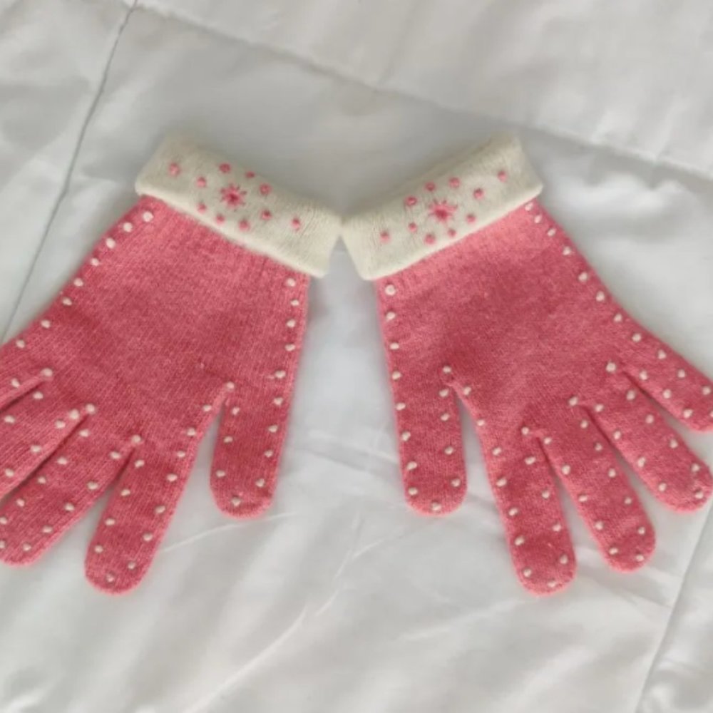 Pink winter gloves - Picture 3 of 3